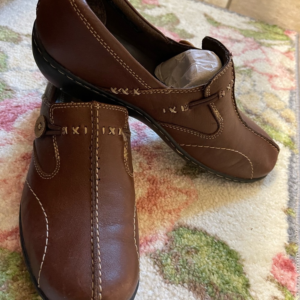 Clark’s 9M Women’s Brown Leather Loafers